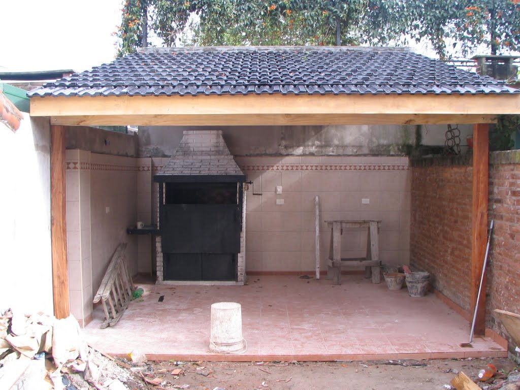 Nuevos Proyectos: DE PATIO CON FONDO A QUINCHO CON PARRILLA E