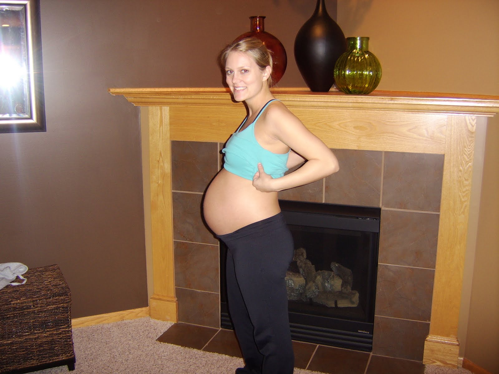 [9.5+months+bare+belly.JPG]