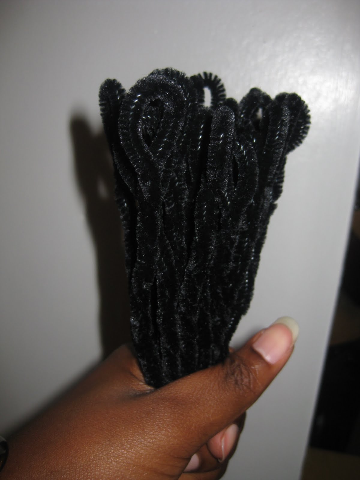 5 Ways to Wear Pipe Cleaner Curls on Locs 