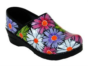 dansko butterfly clogs