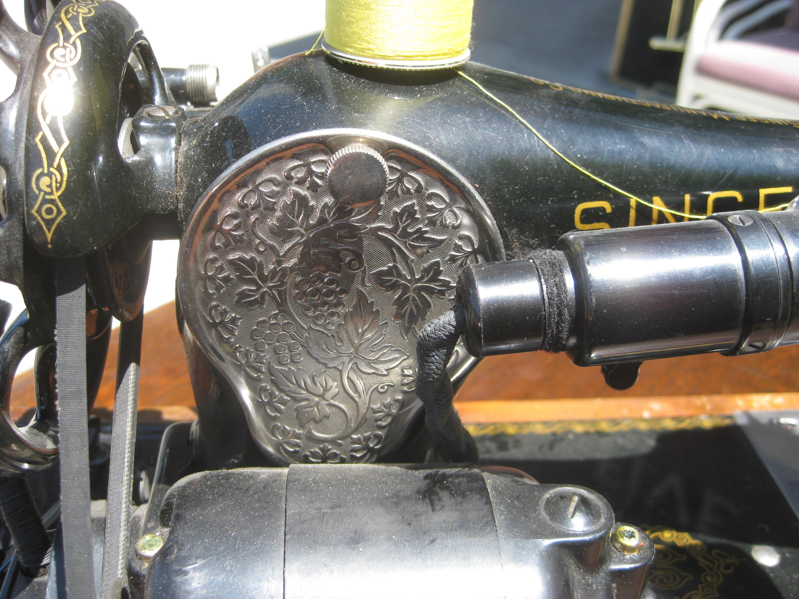 UHURU FURNITURE & COLLECTIBLES: SOLD - Portable Singer Sewing Machine - $90