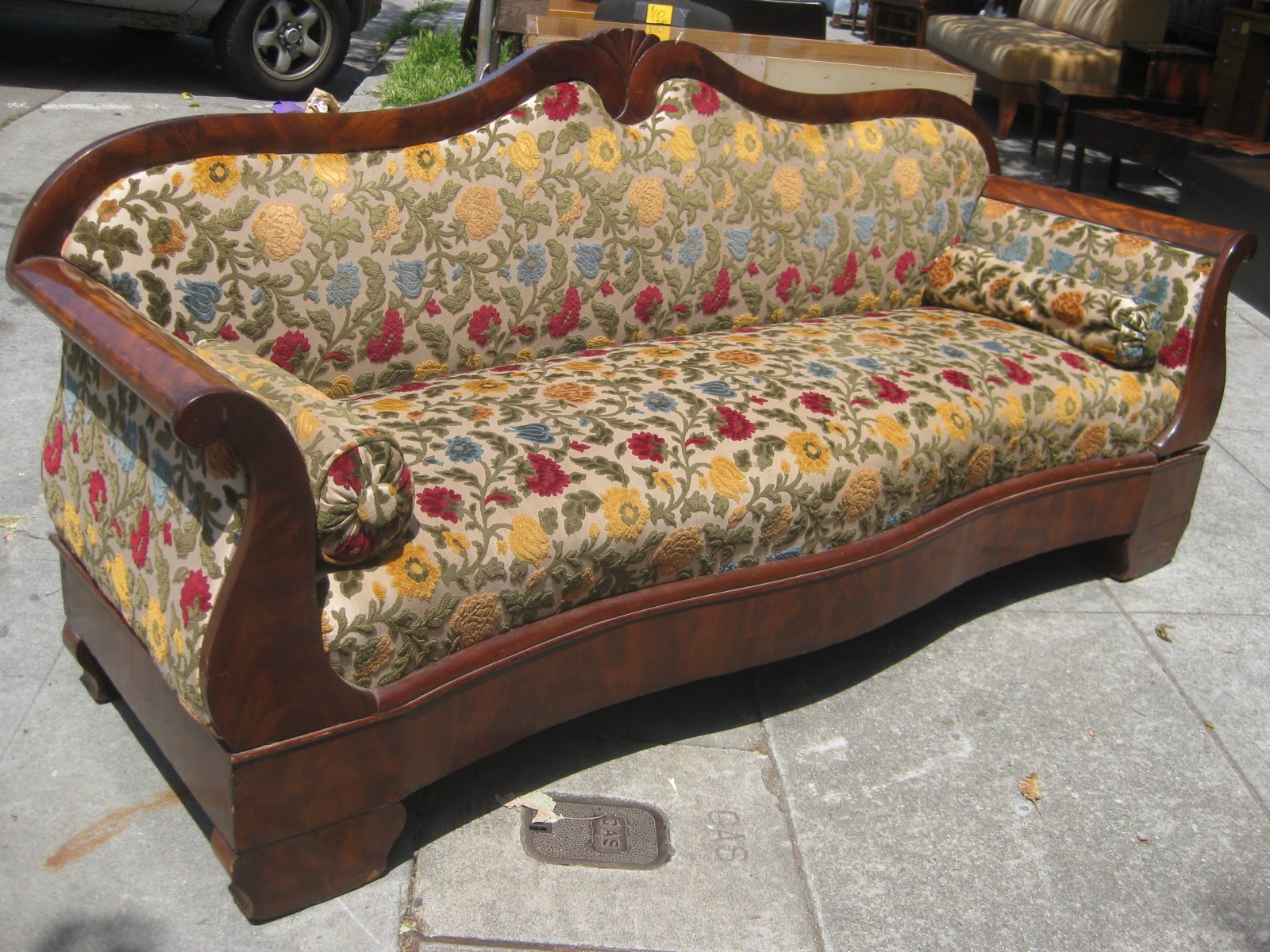 UHURU FURNITURE & COLLECTIBLES SOLD Aunt Sarah's Colorful Victorian