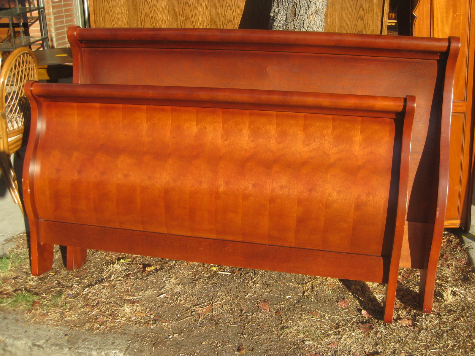 UHURU FURNITURE & COLLECTIBLES: SOLD - Queen Sleigh Bed Frame