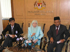 Sidang akhbar.