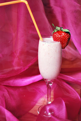 Milkshake de capsune si banane- racoritorrr :D