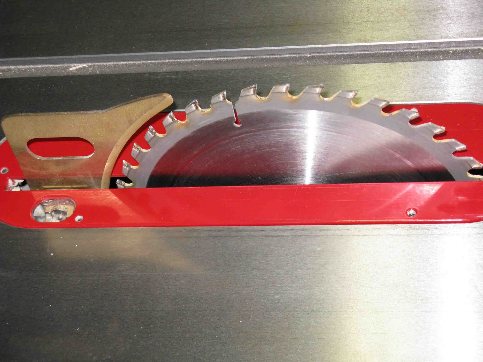 OutOfWoods Preventing Kickback II Splitters vs Riving Knives