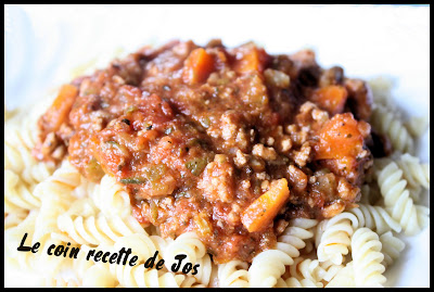 SAUCE À SPAGHETTI AUX COURGETTES recettes Spaghetti sauce crémeuse au paprika / Et même que cest trop facile !