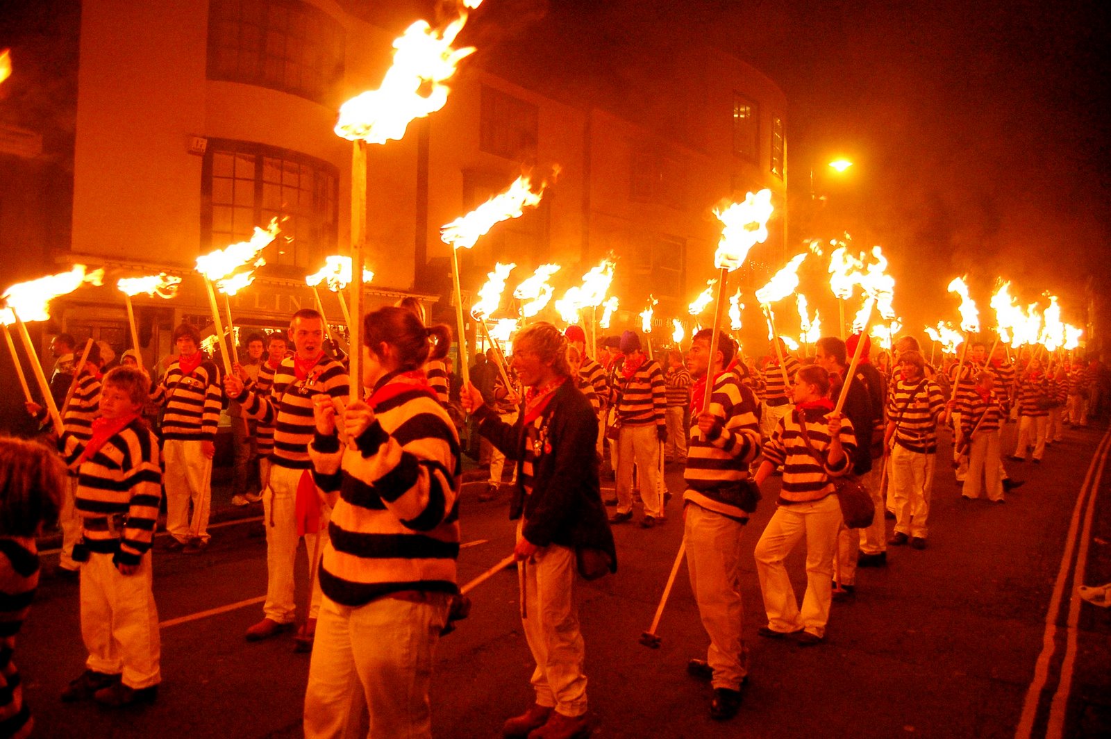 [Copy+of+bonfire1+072.jpg]