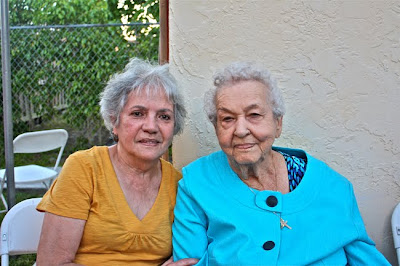 Brave Image Photography: 2 Old Ladies