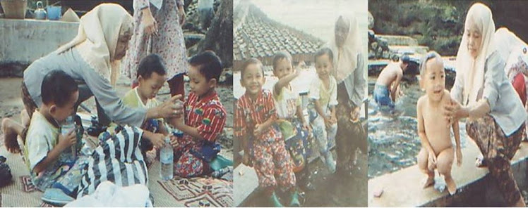 Mbah LALI Momong Cucu