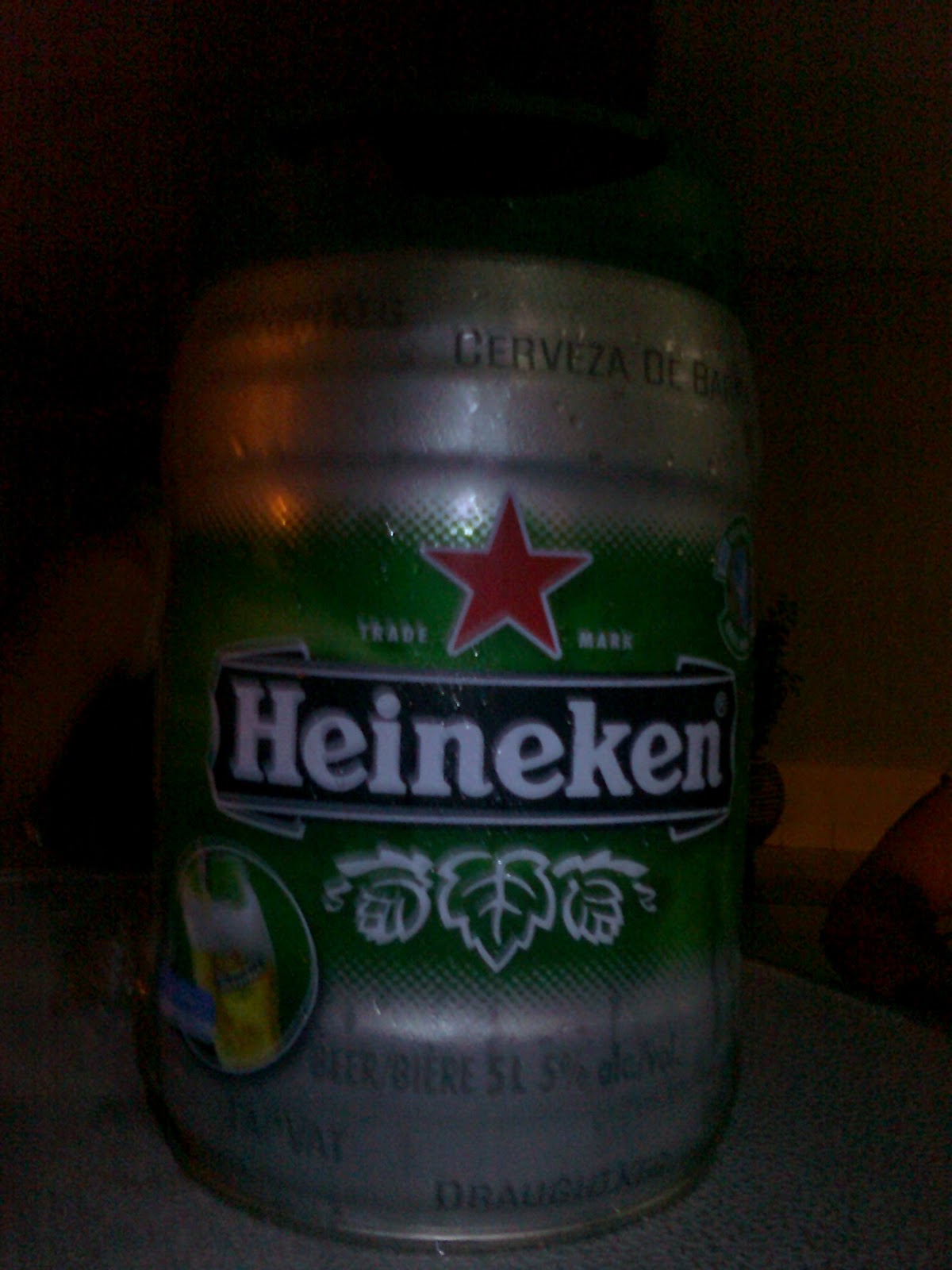 Porque o barril de Heineken sai muita espuma?