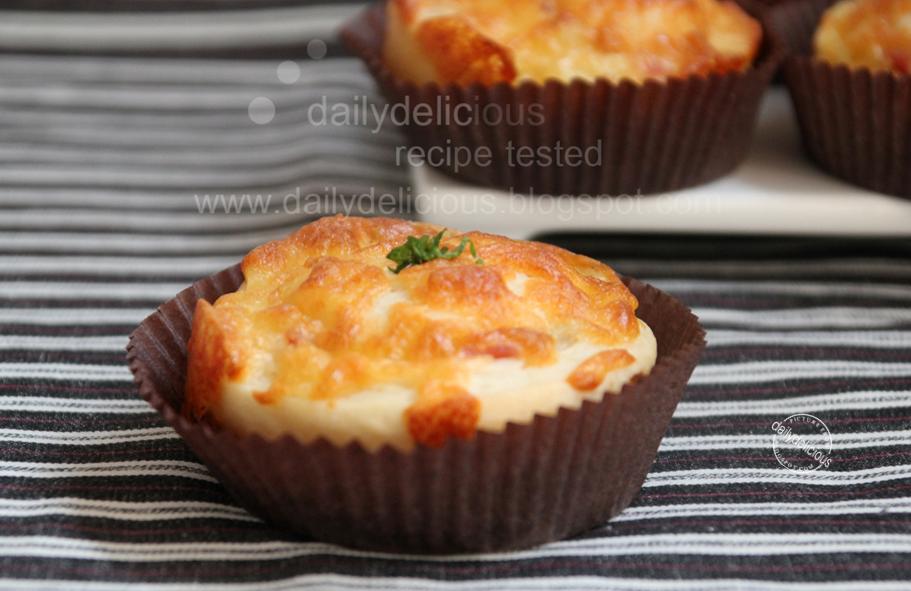 dailydelicious Bacon and Onion Breads Basic dough a lot of variation