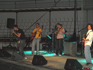 Asignatura Pendiente en concierto en la Plaza de Toros de Constantina
