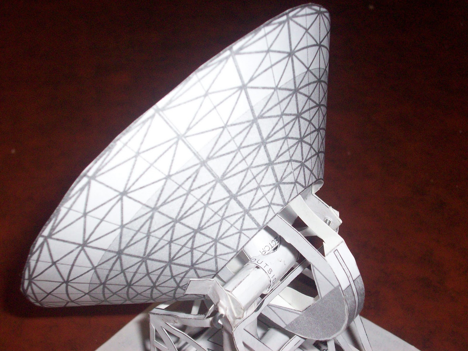 Infobservador Modelo de antena en papel