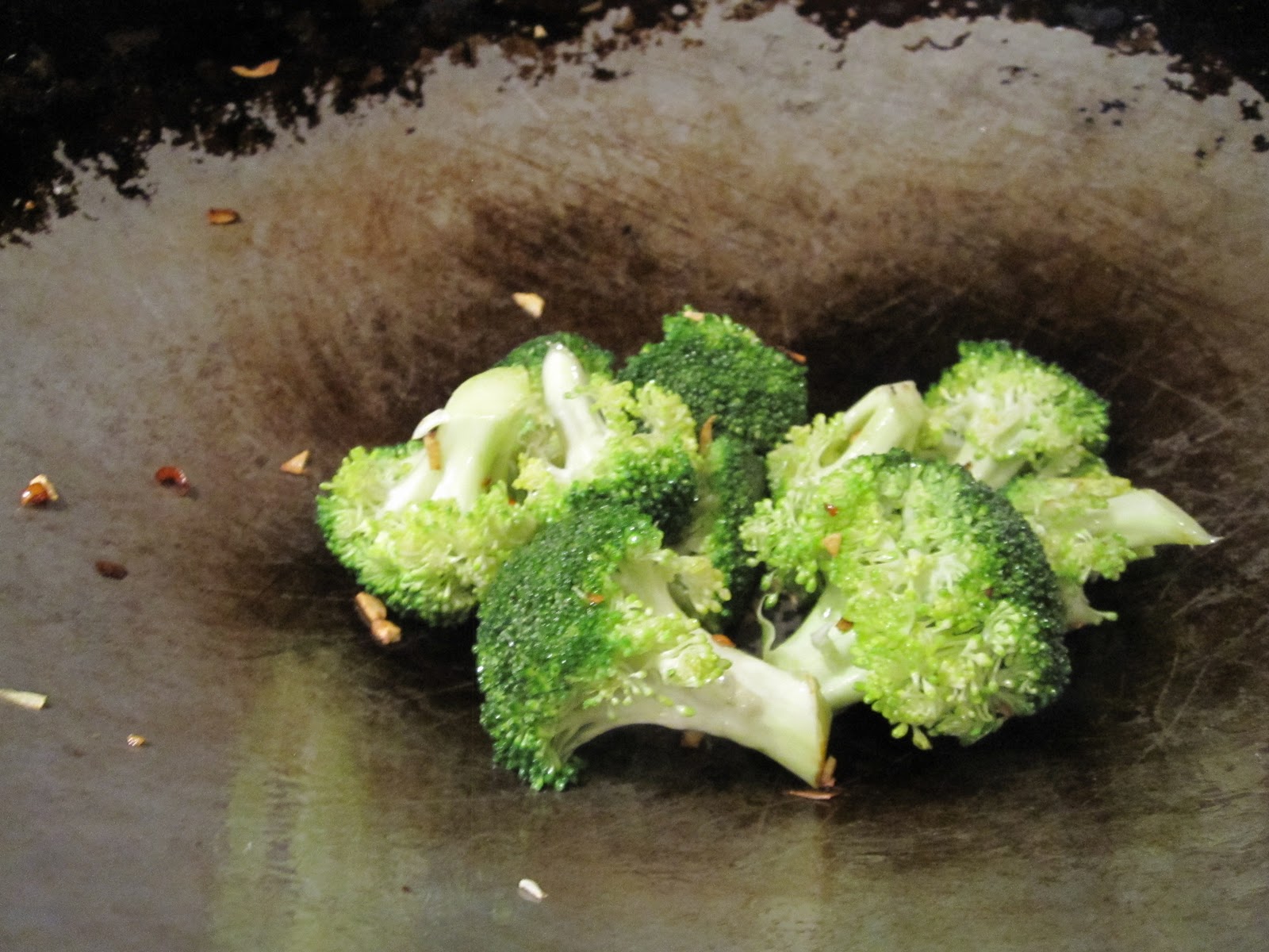 Food Devil Broccoli & Cherry Tomato Pasta