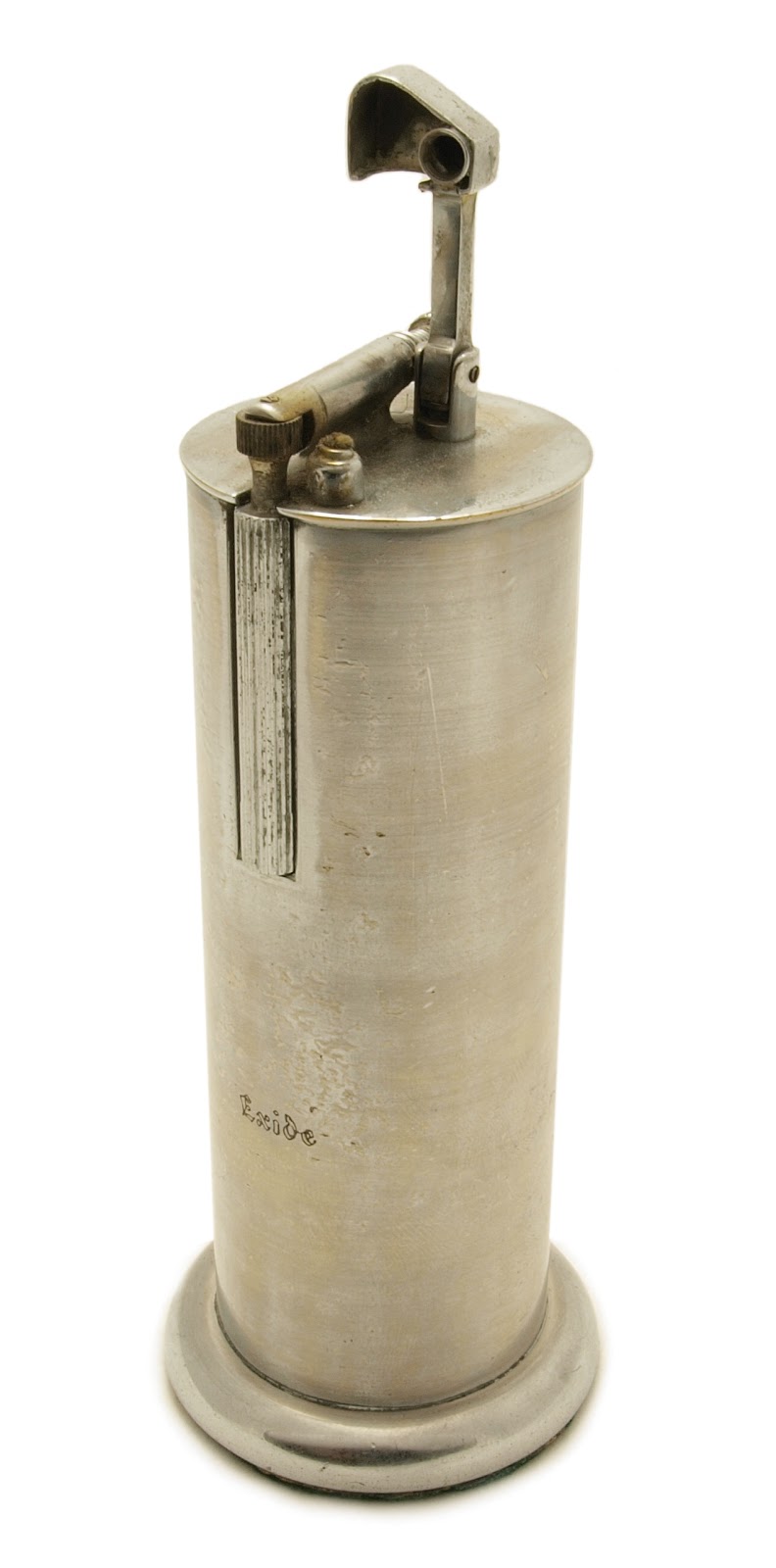 Table lighters collectors' guide Parker Roller Bacon Table Lighter, 1938