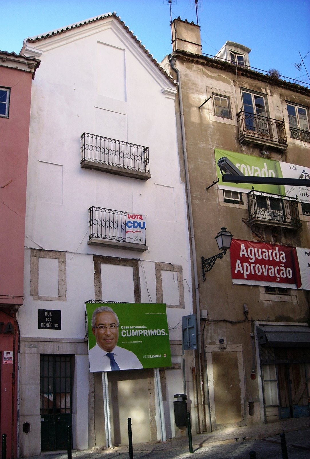 [alfama2.JPG]