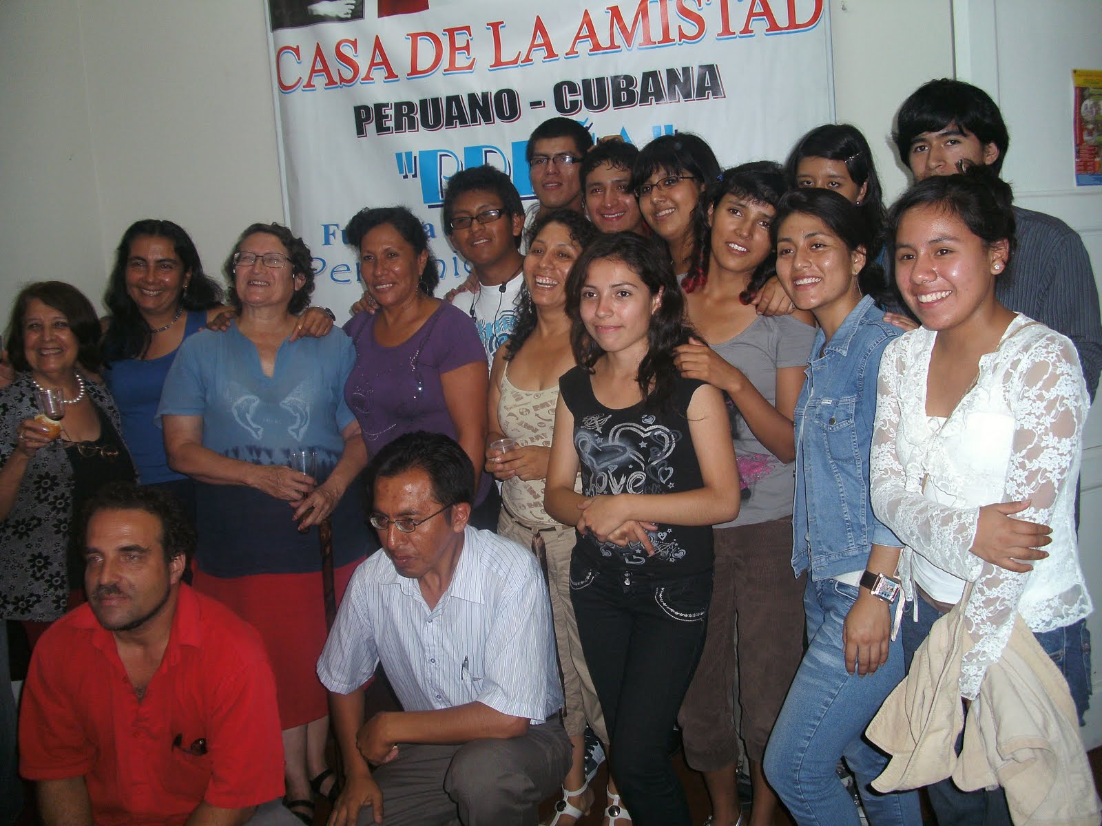 [casa+de+amistad+peru+cuba.JPG]