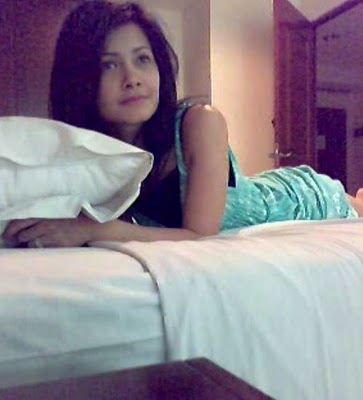 hollywood artist Maya: LAGI VIDEO MESUM & SYUR ARIEL - CUT TARI DI YOUTUBE