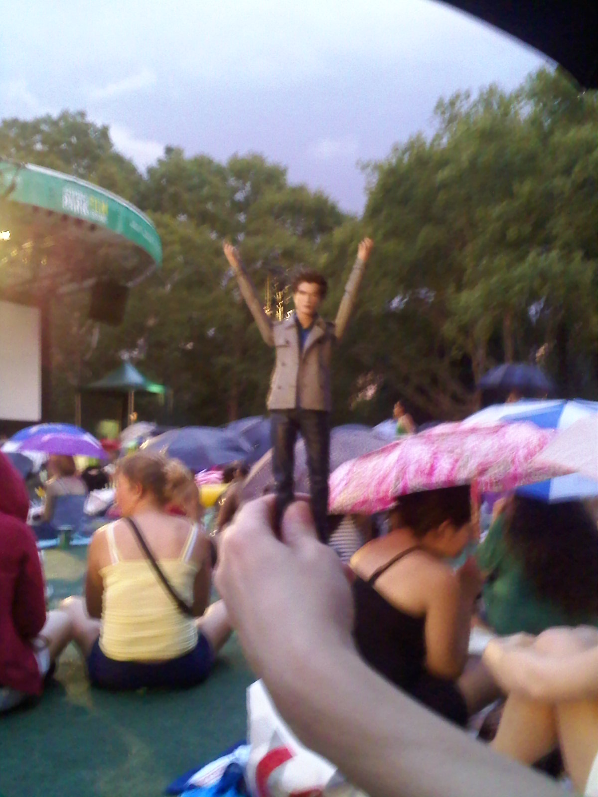 [twi+before+dark.jpg]