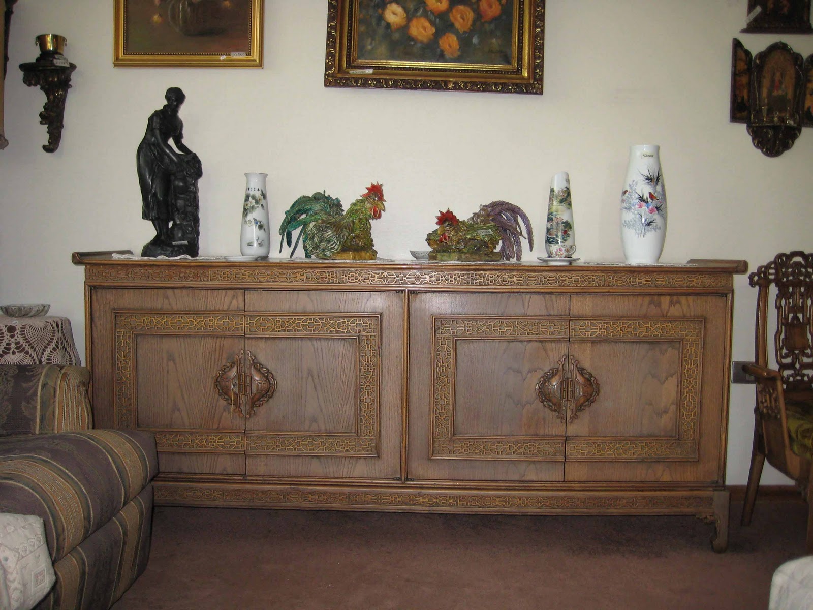 Venta de muebles Venta de muebles, adornos, loza, copas, plaqué