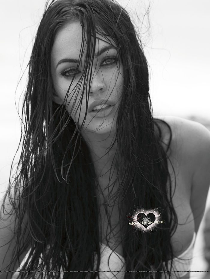 Megan-Fox-Elle-Magazine-20090823-07.jpg
