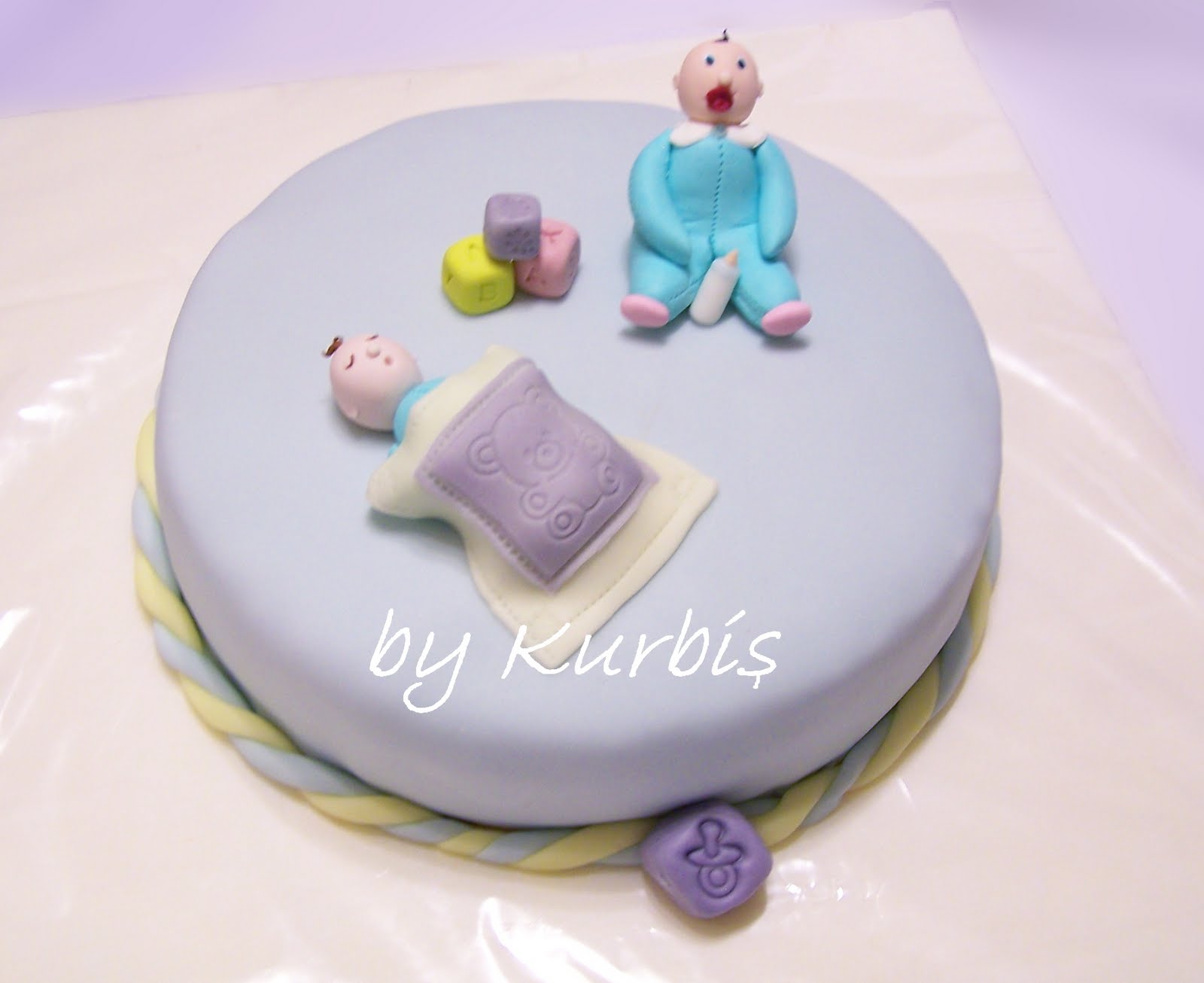 BEBEK KUTLAMASI BABY SHOWER PASTA VE KURABİYELERİ Kurbiş Pasta ve
