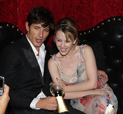 Kylie Minogue to marry Andres Velencoso