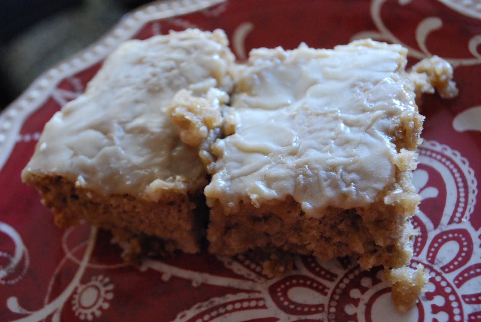 "Pointless" Meals Oatmeal Cake with Caramel Icing