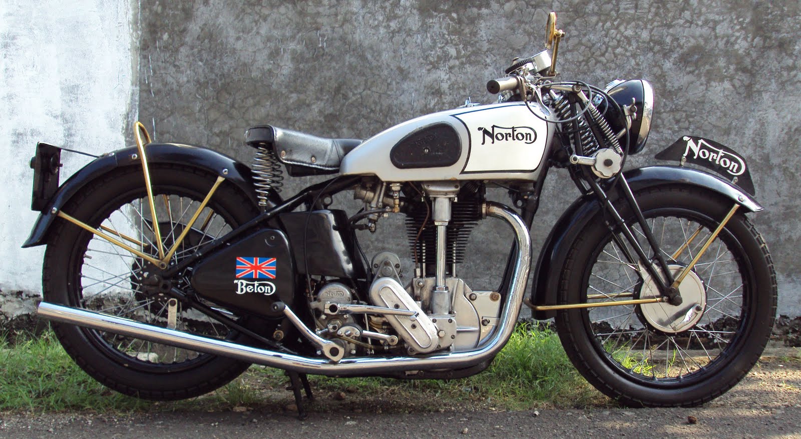 norton bike old