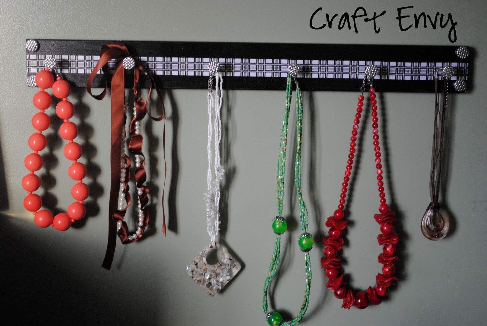 Craft Envy Necklace Holder
