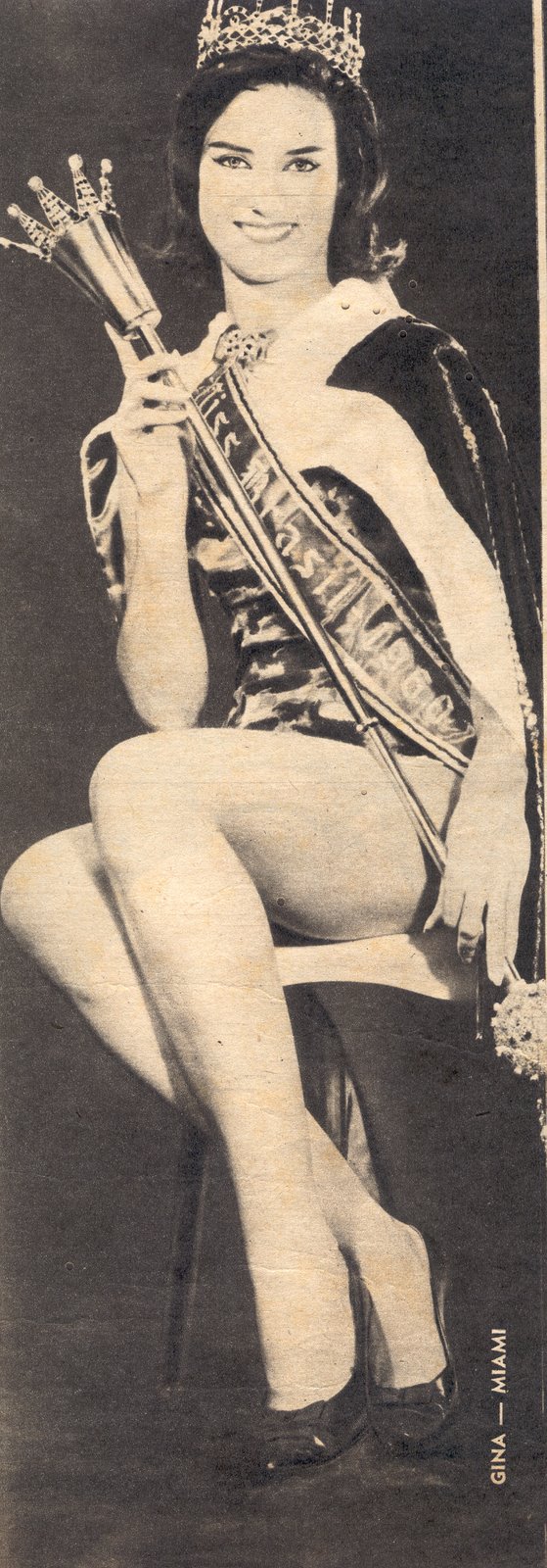 [GinaM-1.jpg]
