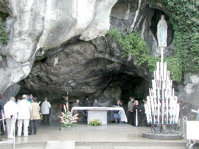 [lourdes-grotte.jpg]