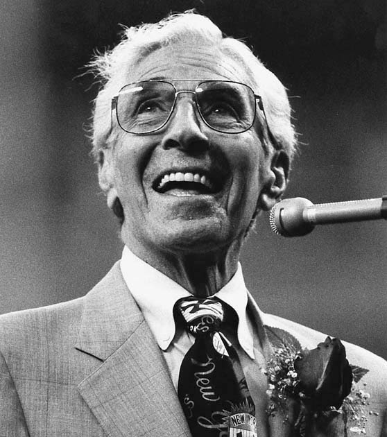 Hall of Fame shortstop, Phil Rizzuto, 89, dies