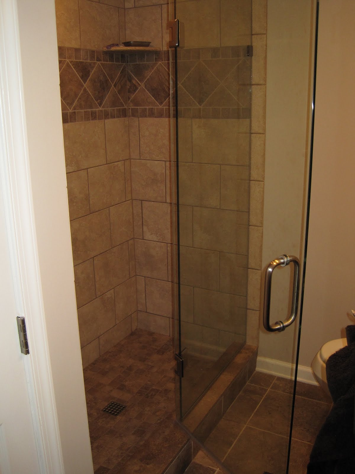Decorative Showers Installed Reference: Moen 3 Piece Lindor Brushed Gold Decorative Bathroom Hardware Set