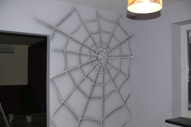 Malowanie spidermana w pokoju chłopca, Warszawa, malarstwo ścienne