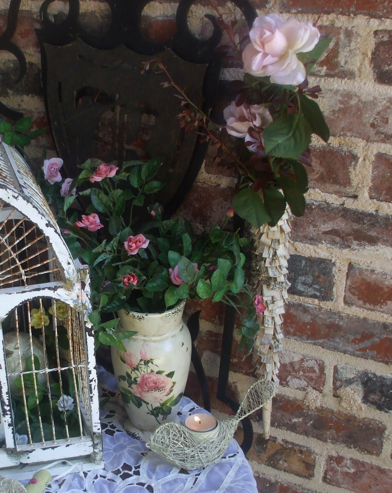 Winner & Cottage Patio Table