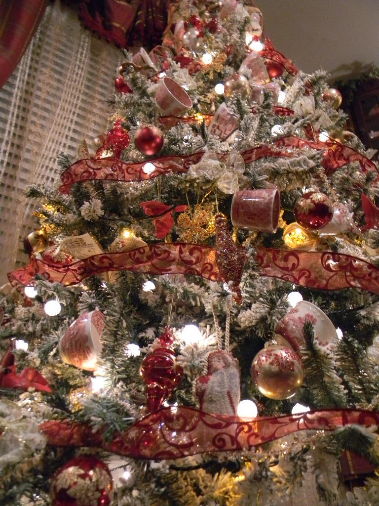 Nancy's Daily Dish: My Red Transferware Teacup Christmas Tree