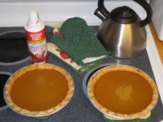 [Holly's+first+homemade+pumpkin+pie.jpg]
