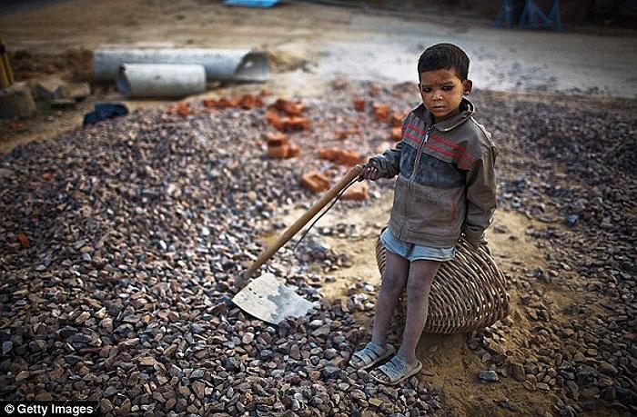 незаконный детский труд. защита детского труда. детский труд в индии. детский рабский труд в современном мире. детский труд в современном мире.