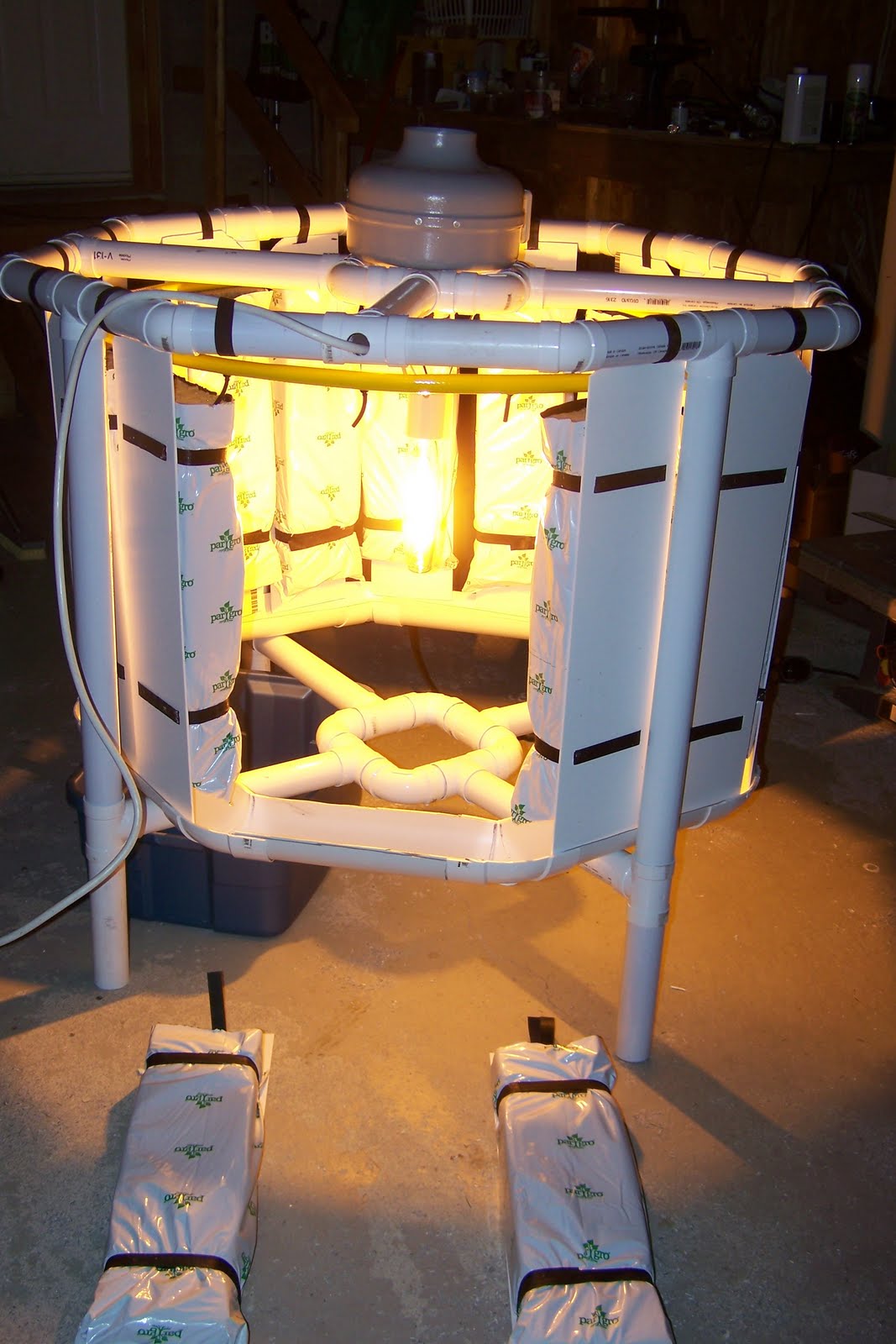 Vertical Hydroponic System Montreal Hydroponic Store Grow Shop