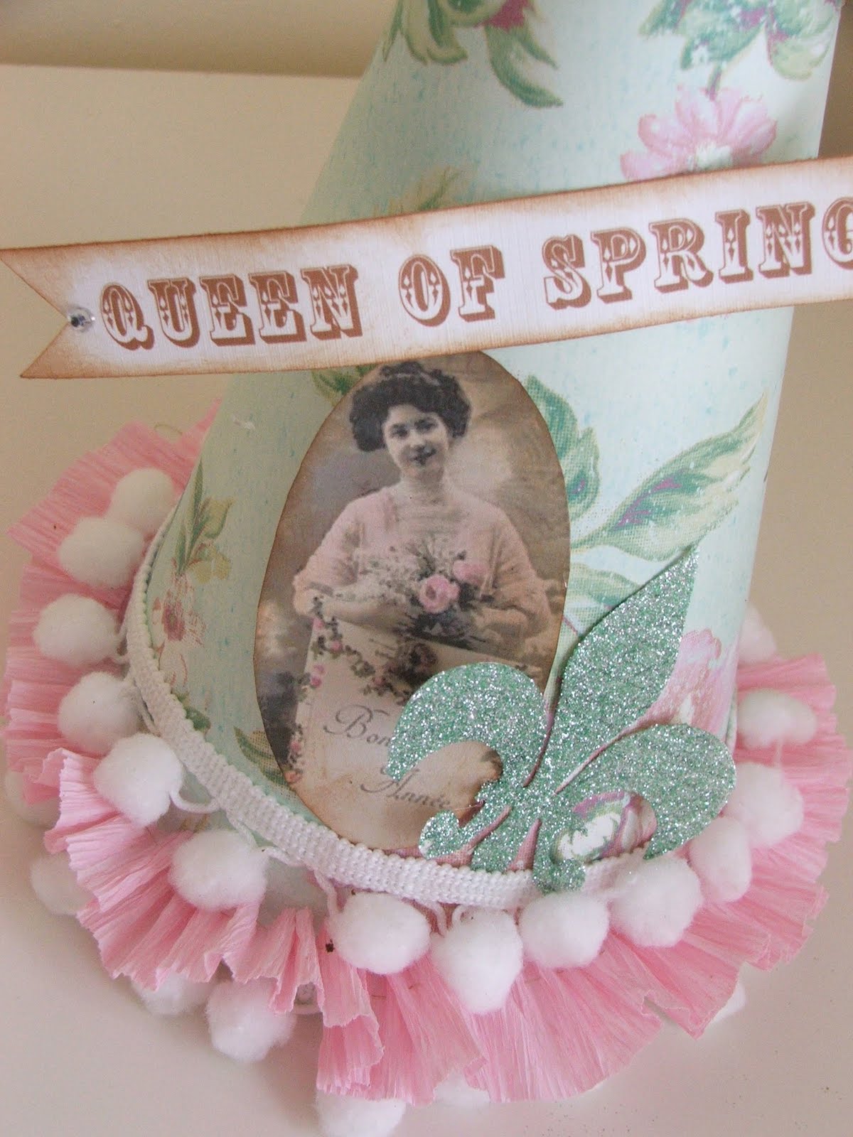 [Queen+of+Spring+3.jpg]