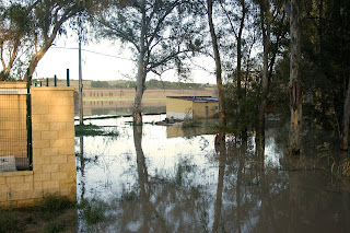 Casitas inundadas en La Corta
