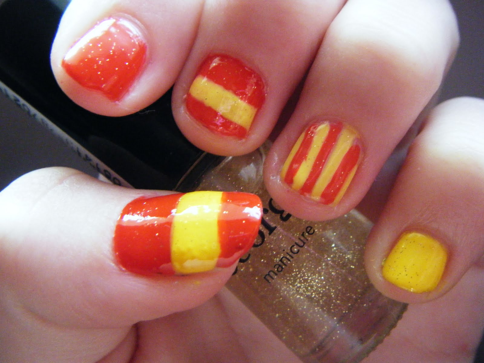 PaintAwayGirls World Cup Spain nail design