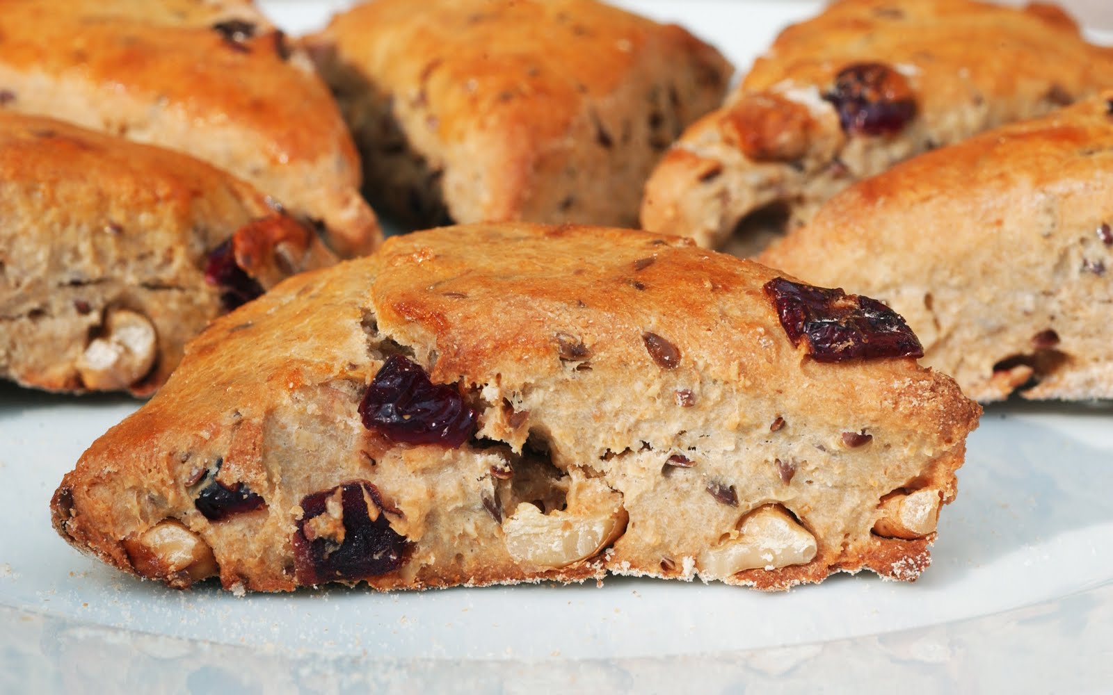 Anja's Food 4 Thought: Really Healthy Cranberry Walnut Scones