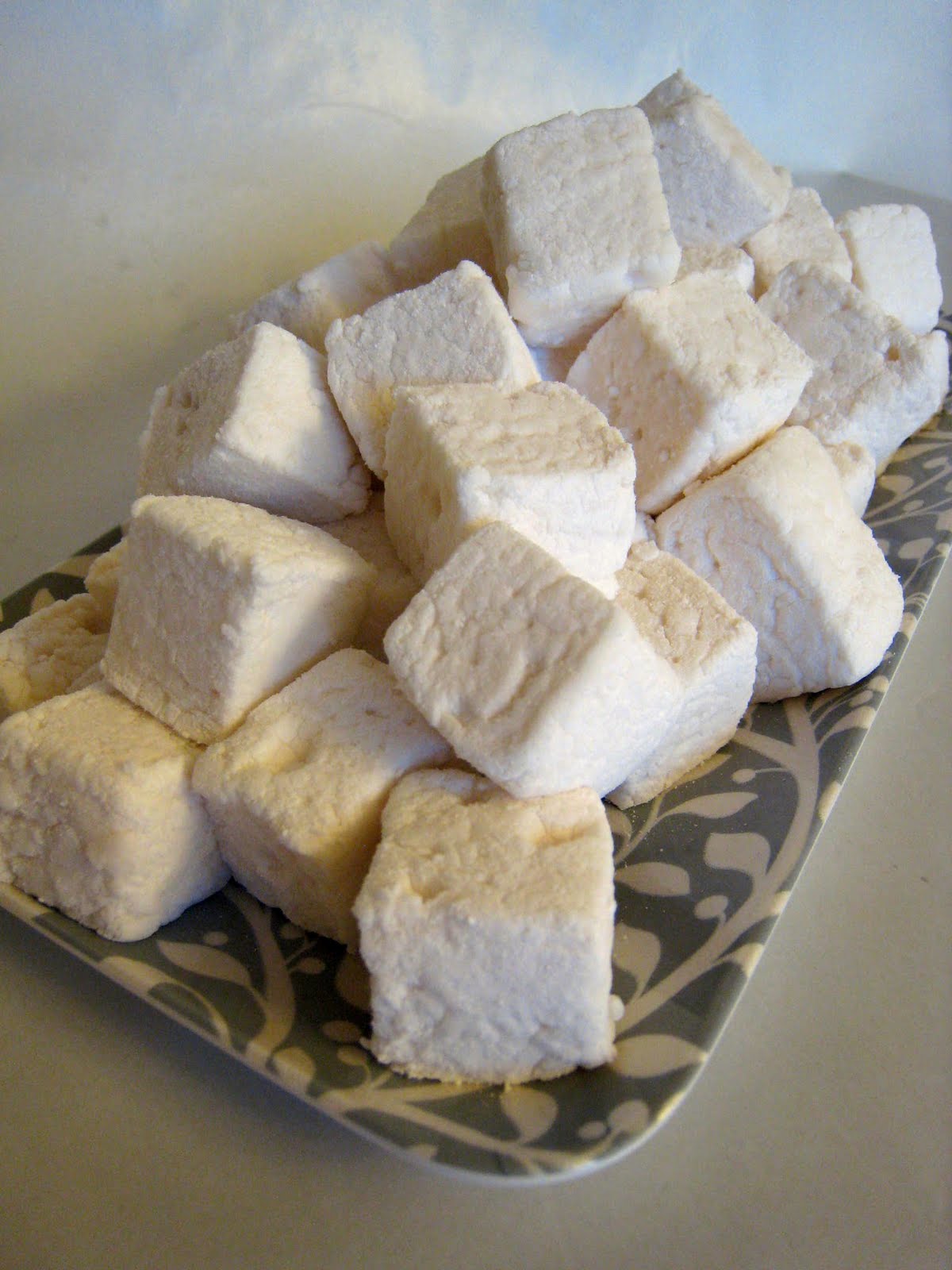 Twelve Treats of ChristmasDouble Vanilla Marshmallows Apple A Day