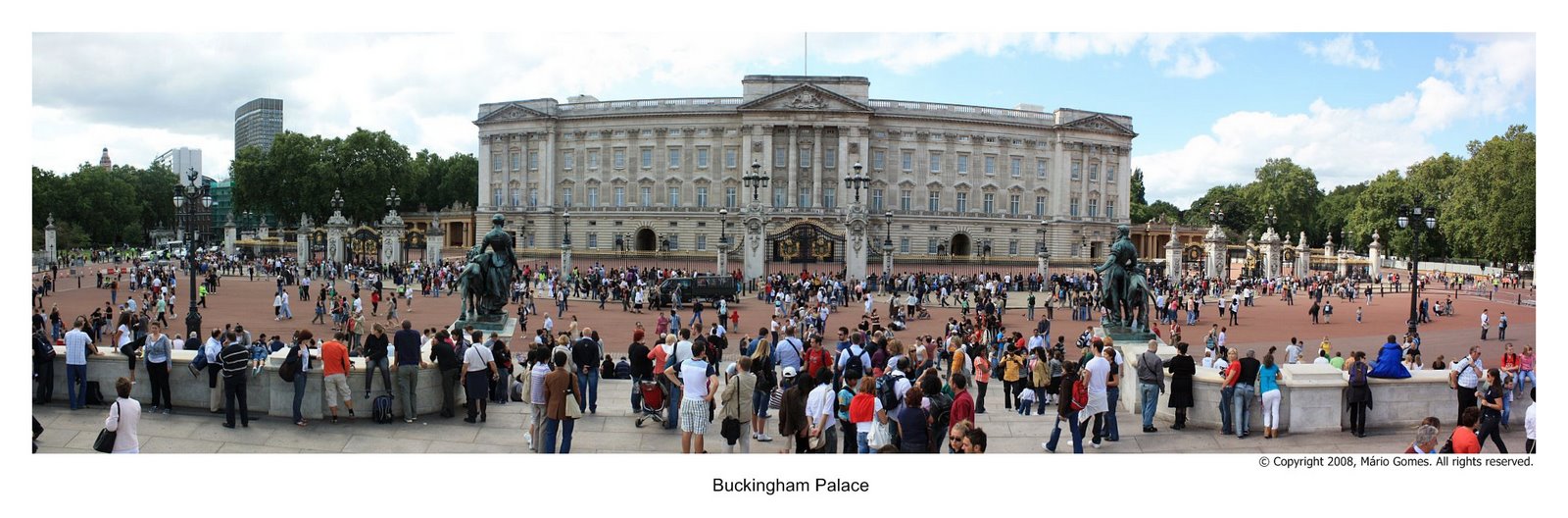 [Buckinghan+Palace.JPG]