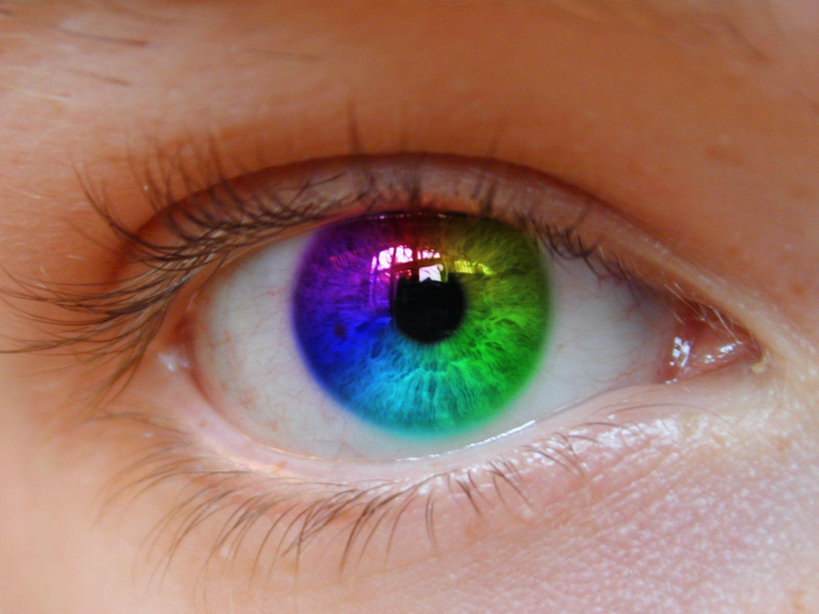 Глаза человека меняют цвет. Радужные глаза. Цвет Радужки. Радужный цвет глаз. Меняется цвет глаз.