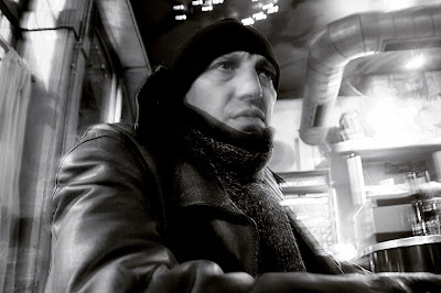 portrait de Vin Rouge (Philippe Grandhenry) présentateur du festival 'les ardentes' à Liège, photo © dominique houcmant