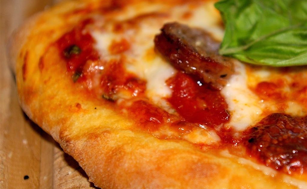 Mi primera pizza: Pizza a la piedra image of Mi primera pizza: Pizza a la piedra